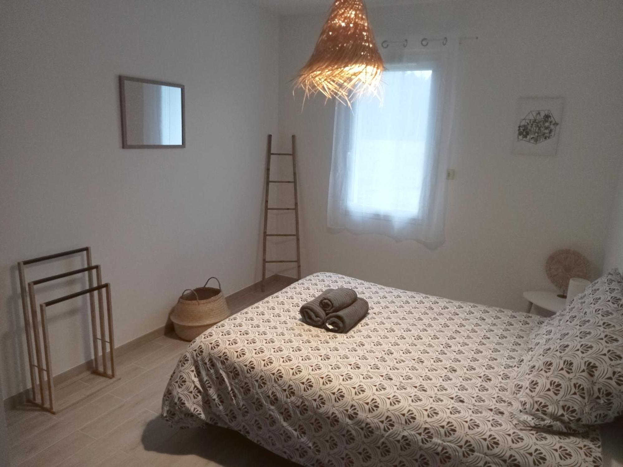 Comme A La Maison Sainte-Helene  Buitenkant foto